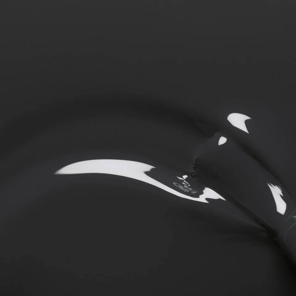 Nagų lako manucurist Anthracite tekstūra- pilkai juodas atspalvis ir blizgi apdaila