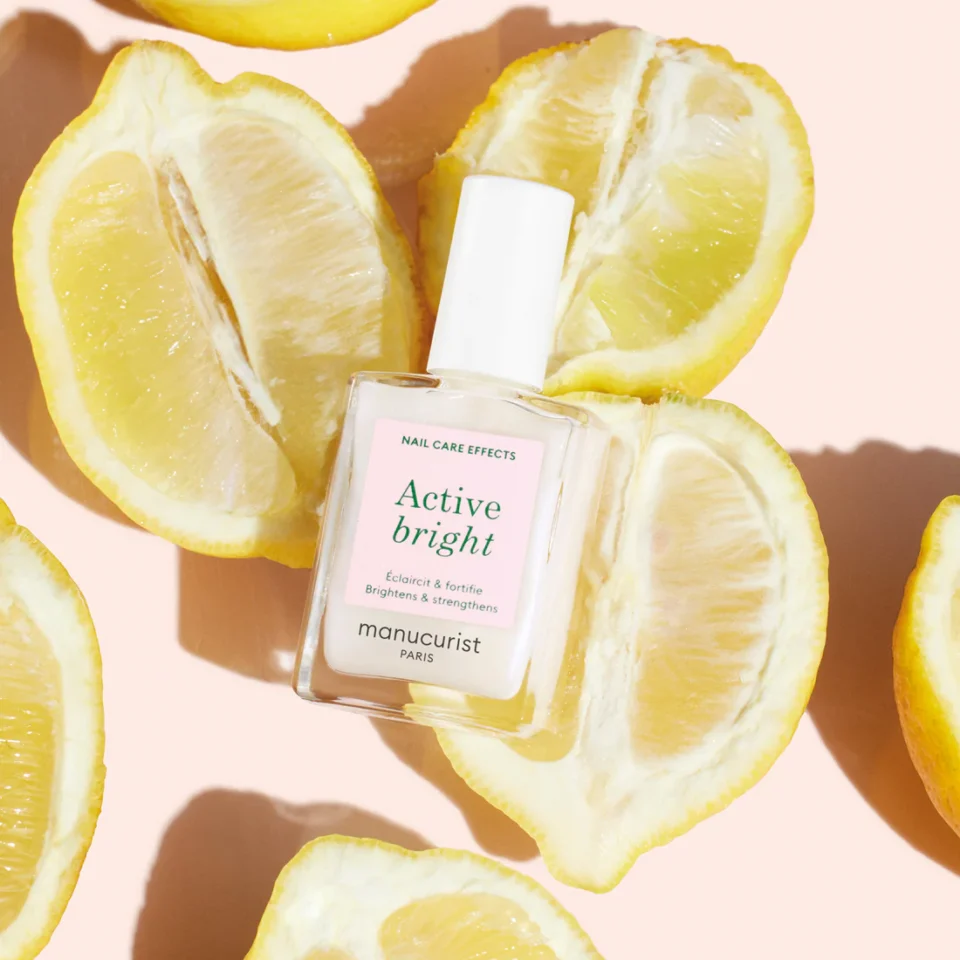 Nagų šviesinimo priemonė Active Bright – su citrinų ekstraktu, stiprina ir skaistina nagus
