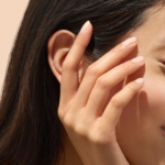 Active Smooth 01 nagų stipriklio pristatymas – rankos ir produkto kadras