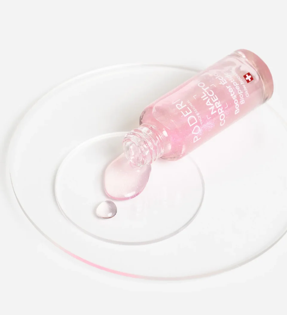 PODERM Glow Booster korekcinio nagų lako tekstūra